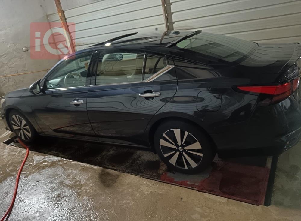 نیسان ئەلتیما